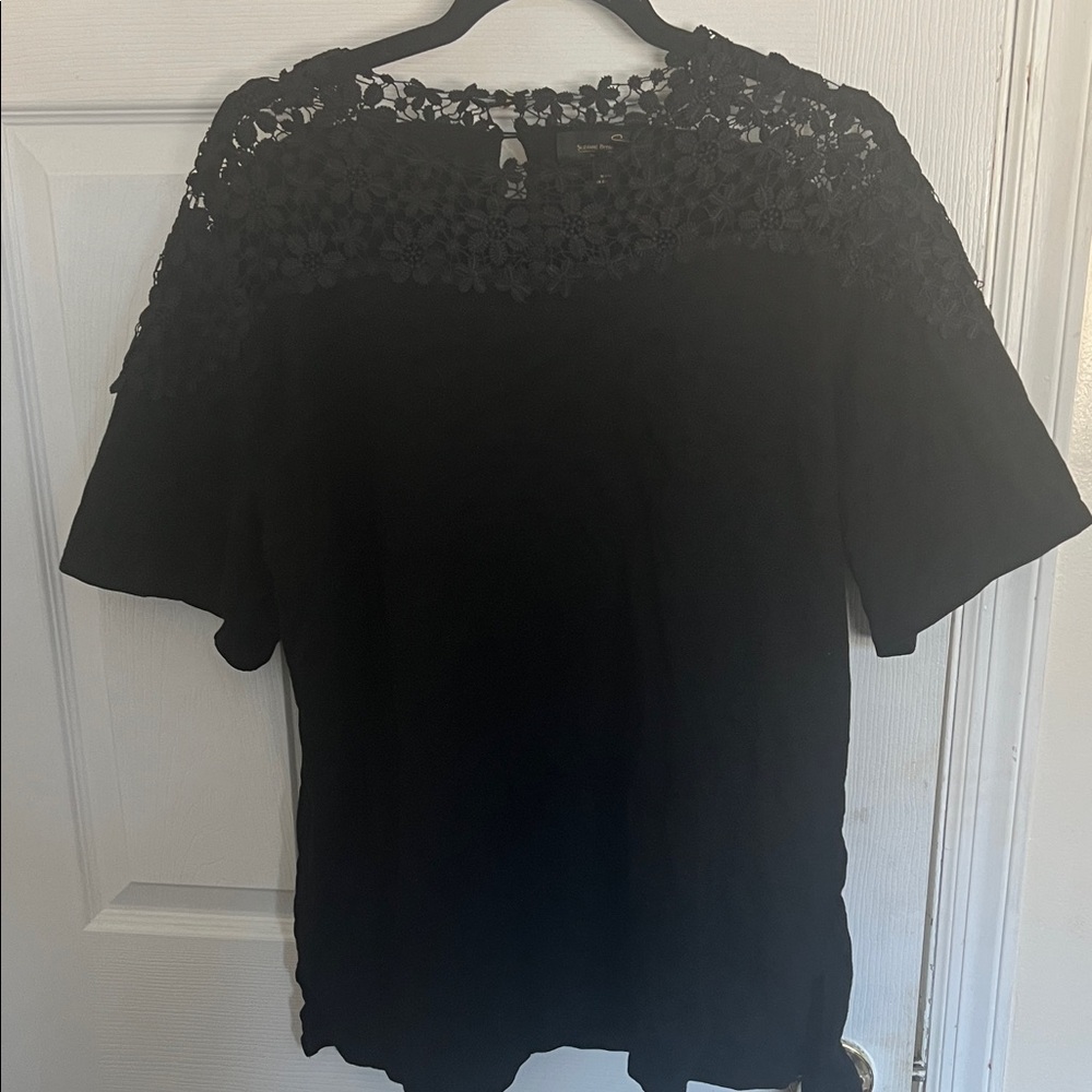 Suzanne Betro Chic Black Lace Accent Blouse
